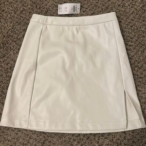 Abercrombie white / cream vegan leather mini skirt